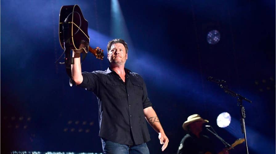 Blake Shelton admits to being drunk on stage