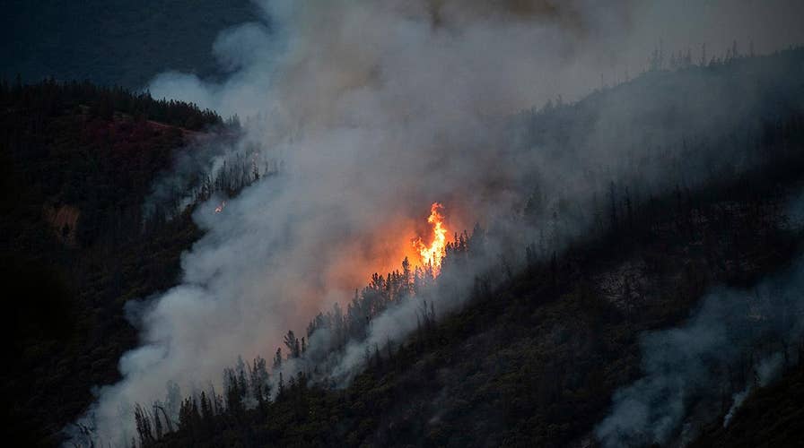 Firefighters battle deadly wildfire near Yosemite