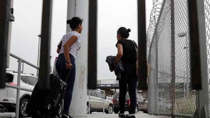 Admin, ACLU fail to agree on wait time for asylum applicants
