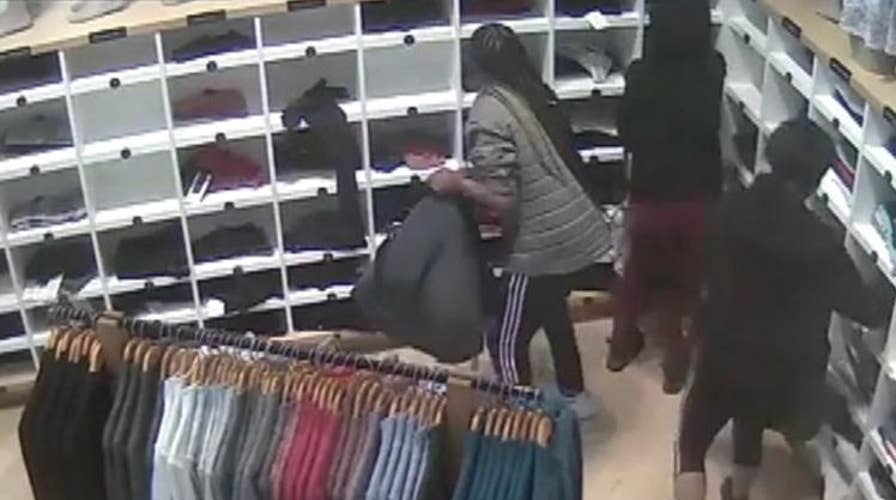 Women steal over $10,000-worth of Lululemon leggings