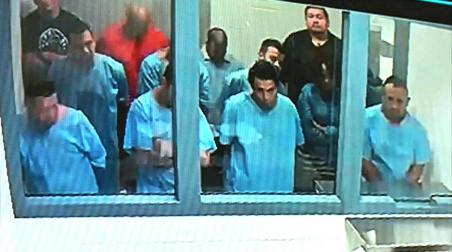 Men accused of trying to rob Texas jewelry store arraigned