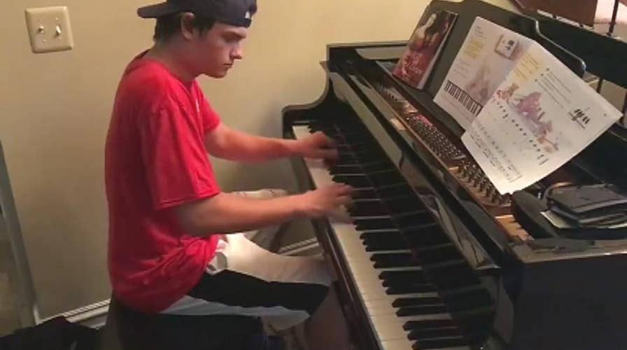 Must watch: Pizza delivery man plays Beethoven for customer