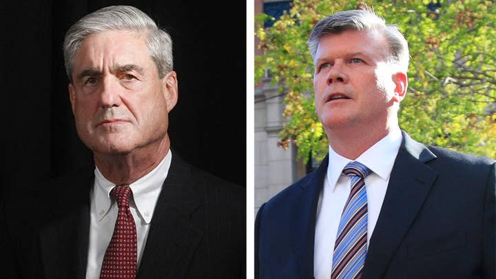 Mueller tries to squeeze Manafort as trial opens
