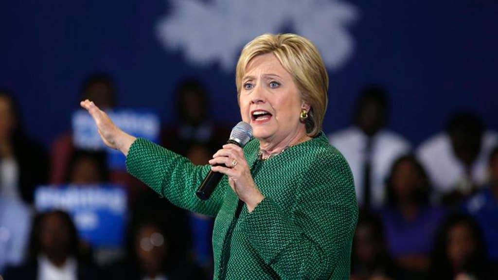 Clinton praises girl, 11, who took knee for Pledge of Allegiance