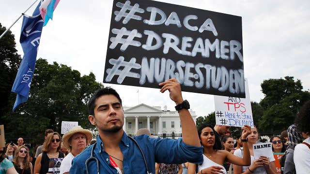 Judge orders that the DACA program be restarted