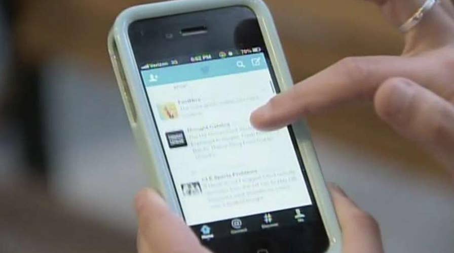 Democratic senator applauds Silicon Valley censorship