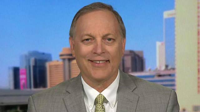 Rep. Biggs unveils plan to fund and build the border wall