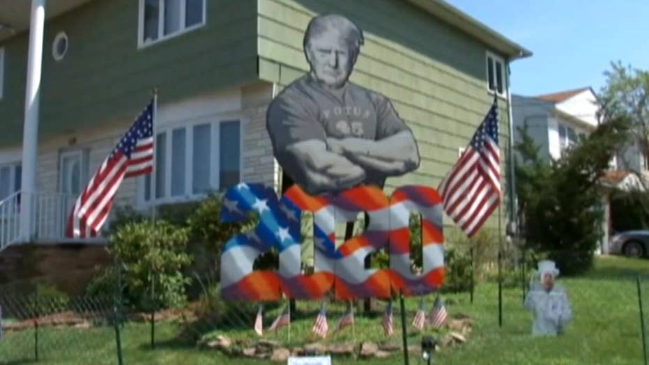 ProTrump New York artist erects 20foottall likeness of president on