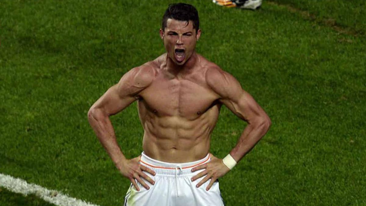 Cristiano Ronaldo net worth (Portugal) - Footballer and influencer 2