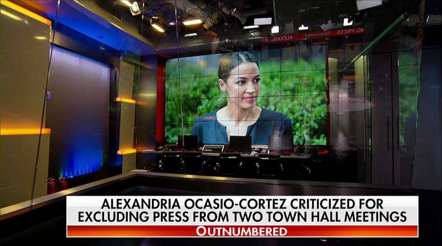Alexandria Ocasio-Cortez Bans Press From Town Hall Events