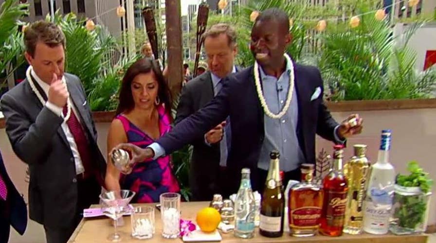 Tropical cocktails for your own luau