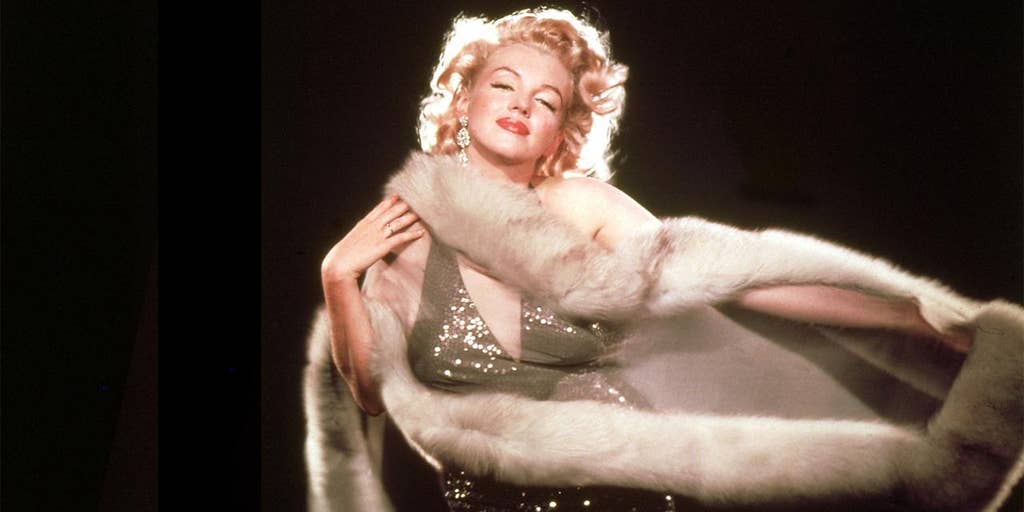 Retro Vintage Nudists Outdoors - Marilyn Monroe filmed lost nude scene to please audiences ...