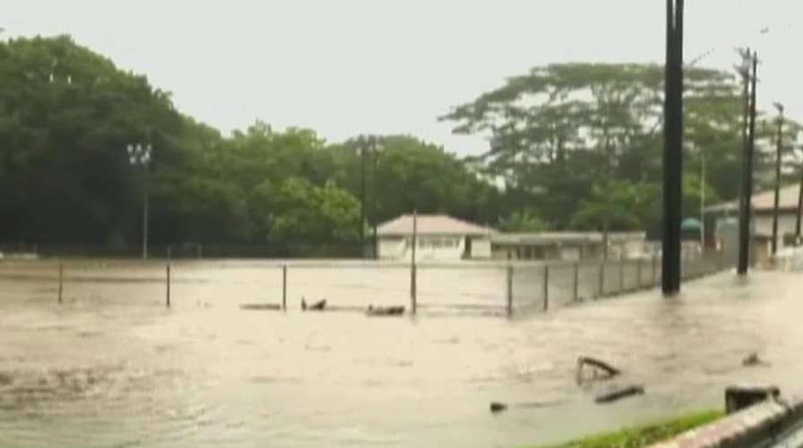 Hawaii preparing for rain, flooding from Hurricane Lane