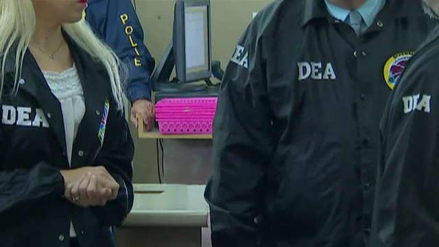 America's opioid addiction: Geraldo goes on DEA raid