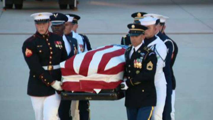 John McCain's casket arrives at Joint Base Andrews