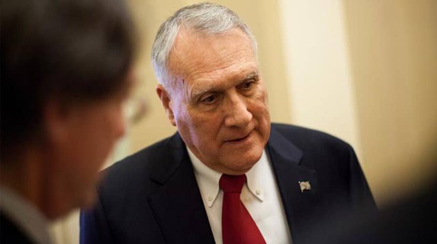 Former Arizona Sen. Jon Kyl to replace John McCain in Senate