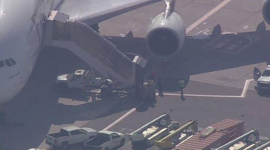 CDC investigates an Emirates plane carrying 100 sick passengers