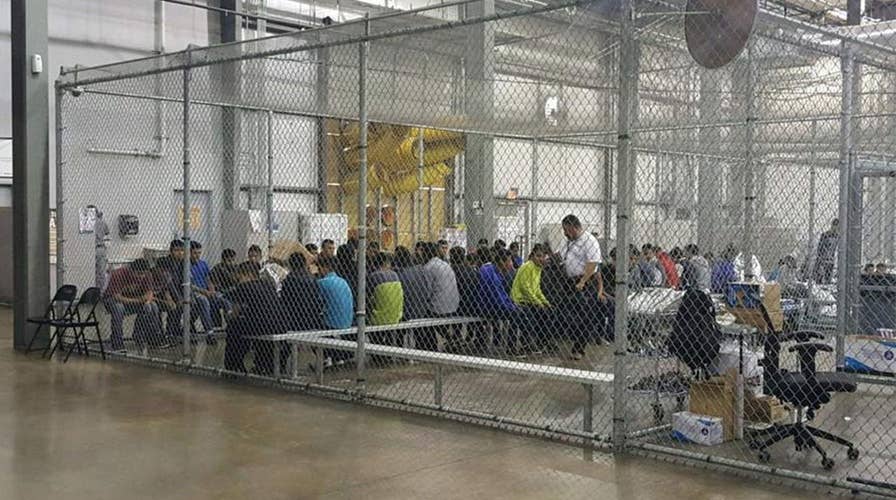 Feds seek to hold immigrant families together but for longer