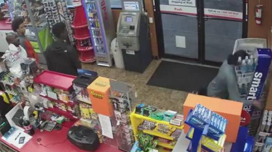 Washington teens seen robbing convenience store after clerk collapses ...