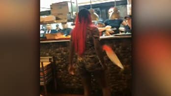 Texas restaurant patron, employees get into fight, throw plates and food
