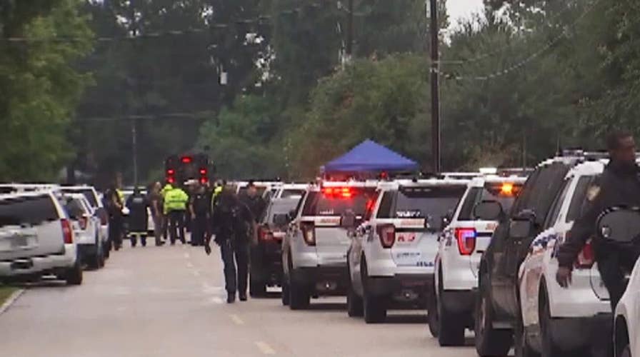 Raw Video: Houston SWAT involved in standoff