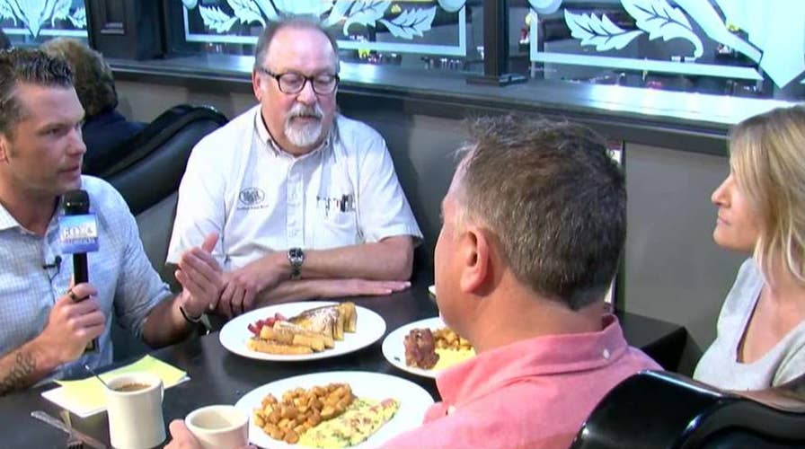 Breakfast with 'Friends': Town Square Diner