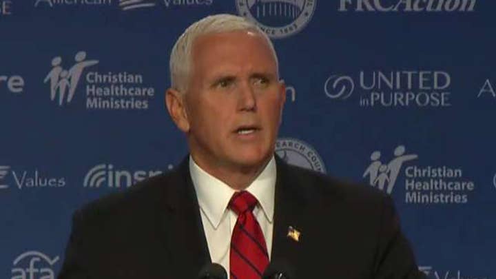 Pence voices support for Brett Kavanaugh at summit