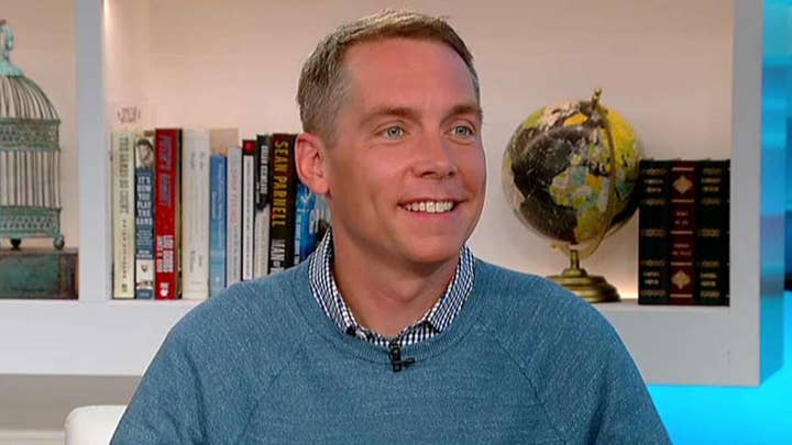 'Fixer Upper' carpenter Clint Harp shares his story