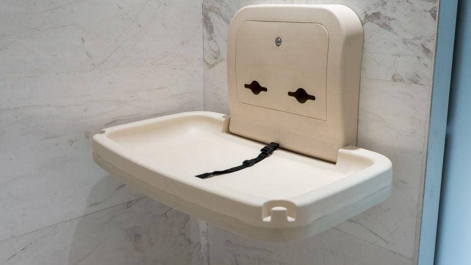 Mom S Warning About Public Bathroom Changing Tables Goes Viral Fox A Mom S Warning Public Changing Tables Used By Addicts