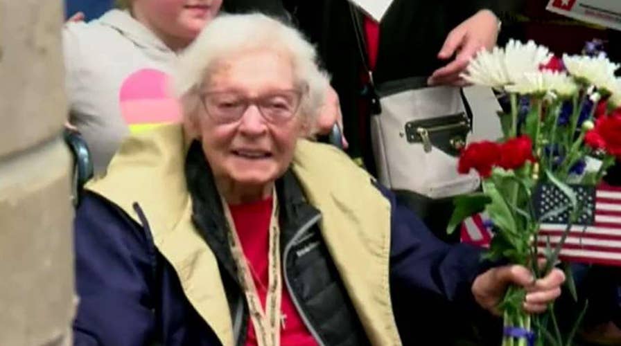 All-female Honor Flight arrives in DC to cheers