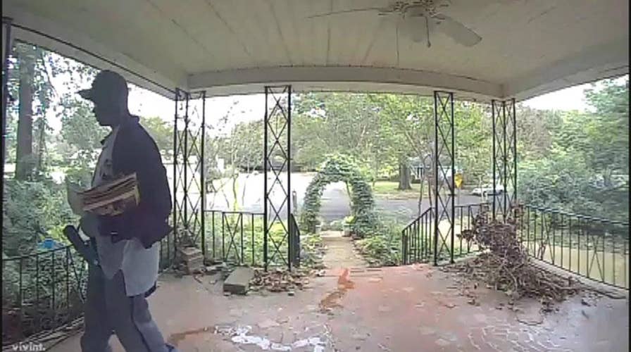 Tenn. mailman caught urinating on front porch