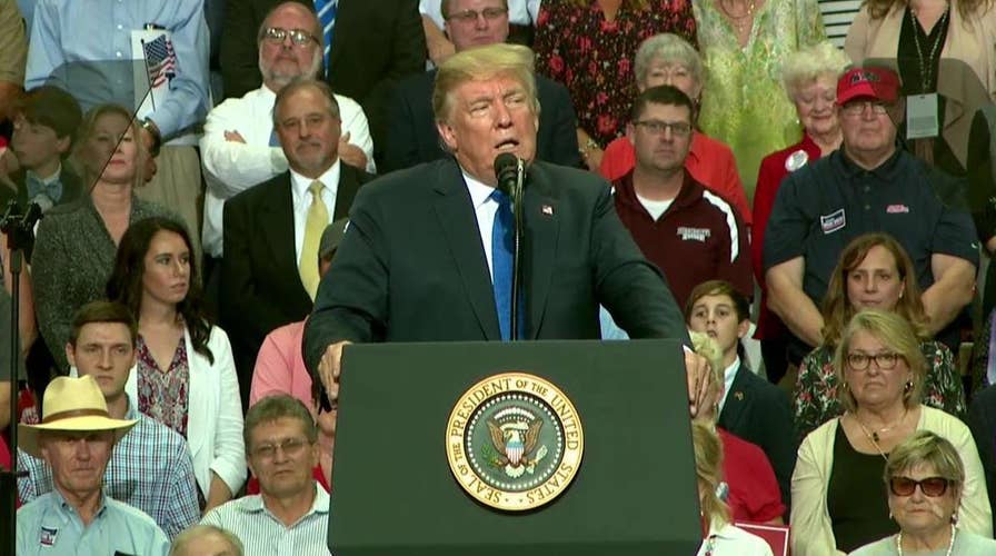 Trump defends Judge Kavanaugh at Mississippi rally