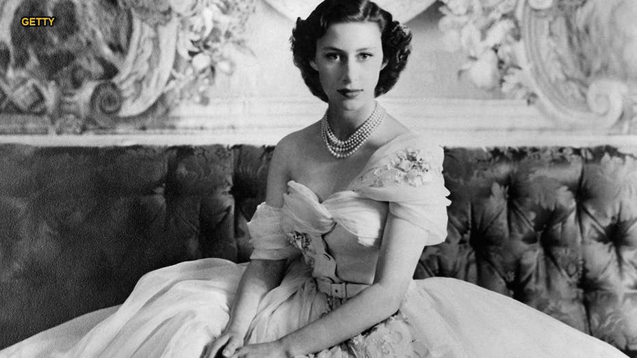 Queen Elizabeths Rebel Sister Princess Margaret Never Forgave 