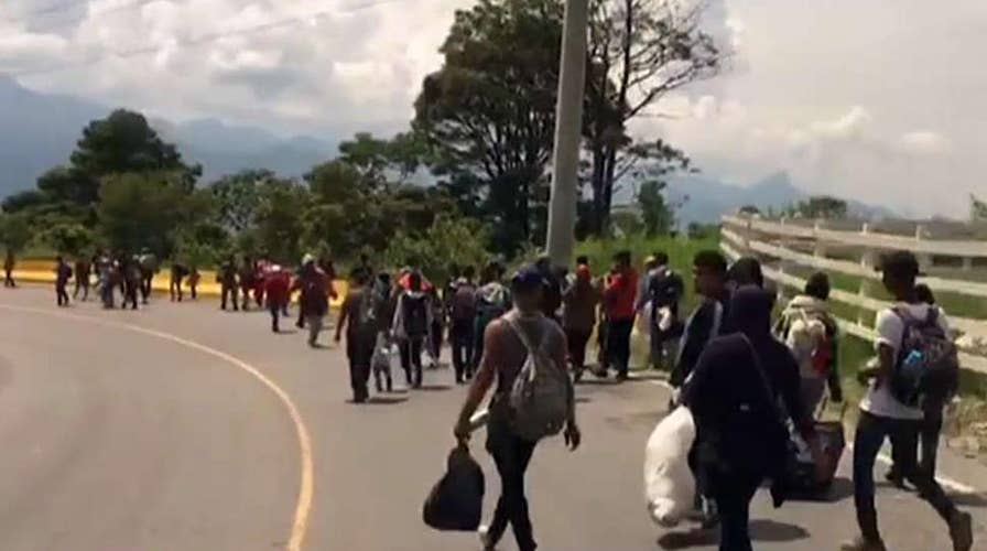 Over 1,500 Hondurans join caravan en route to US
