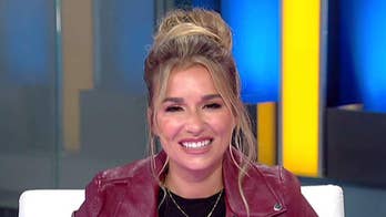 Jessie James Decker flaunts amazing bikini body in teeny-tiny swimsuit