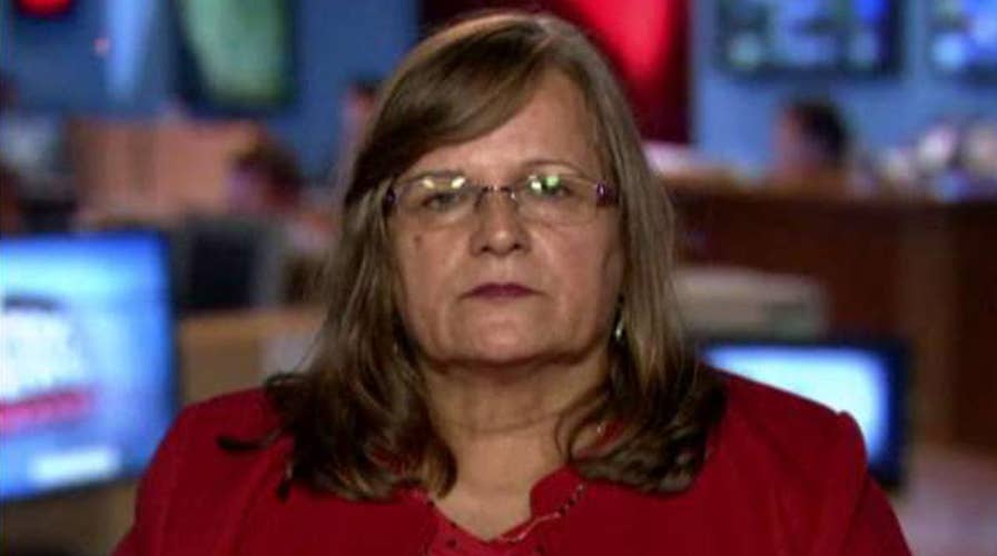 Angel mom: Migrant caravan 'mob' needs to be stopped