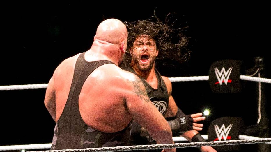 roman reigns wwe monday night raw