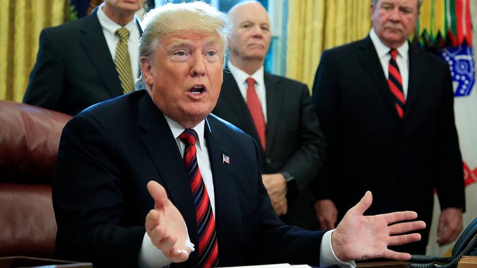 Hasil gambar untuk Trump Considers Closing Southern Border to Migrants
