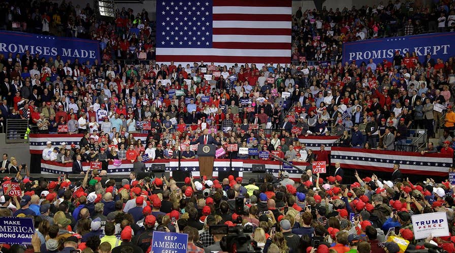 Crowd sings 'Amazing Grace' at Trump rally in Missouri