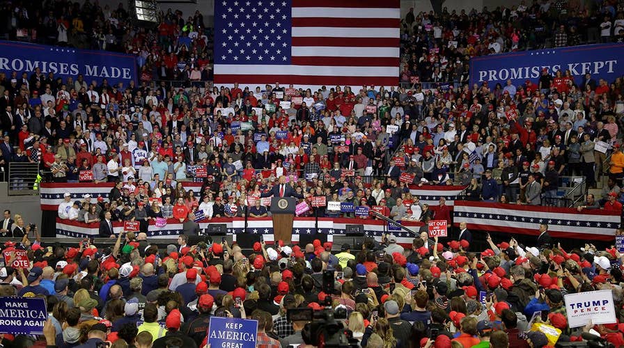 Crowd sings 'Amazing Grace' at Trump rally in Missouri