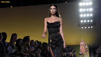Emily Ratajkowski: It's 'important' for women to wear string bikinis at the beach as well as protests