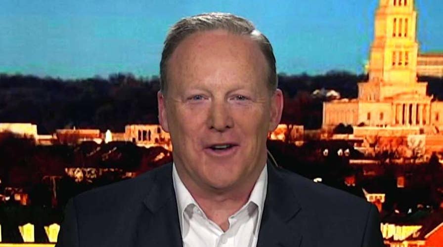 Spicer: US lucky to have vice president as loyal as Pence