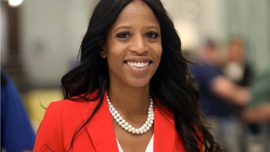Gop S Mia Love Takes Lead In Utah House Race As Count Continues Fox News