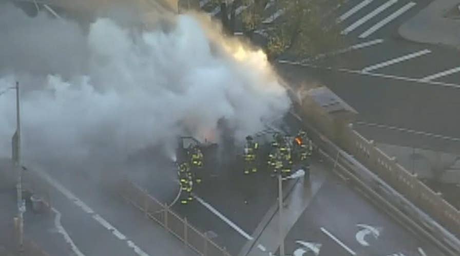 Fiery crash on the Brooklyn Bridge kills 1, injures 6