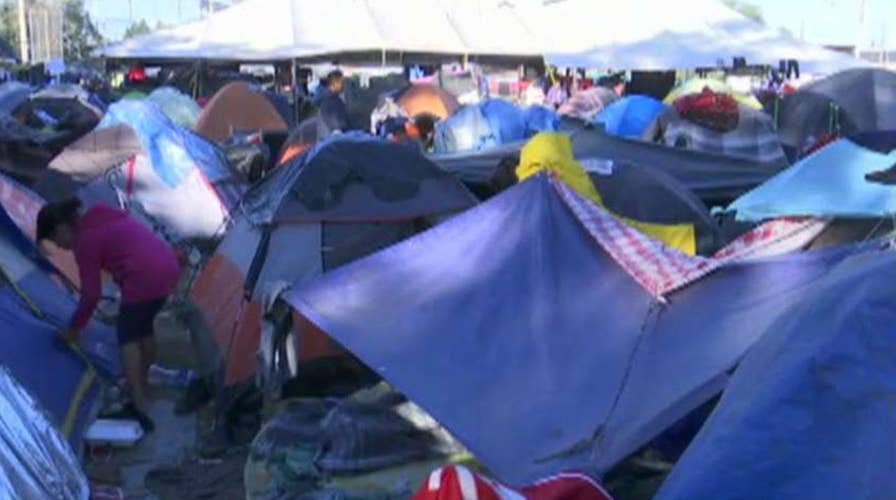 Migrant caravan members losing hope of asylum in US