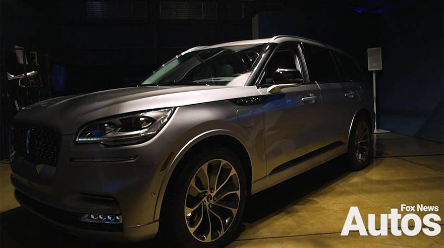 The 2020 Lincoln Aviator flies...down the road