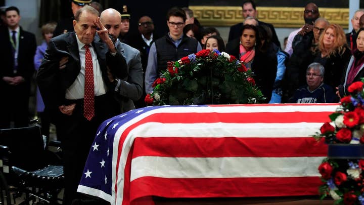 Bob Dole pays respects to former President George H.W. Bush