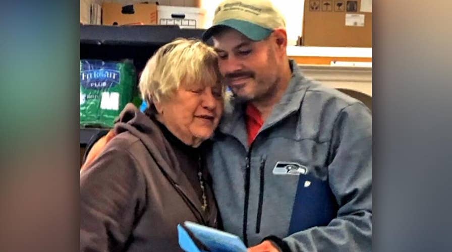 Homeless man returns $17,000 found outside food bank