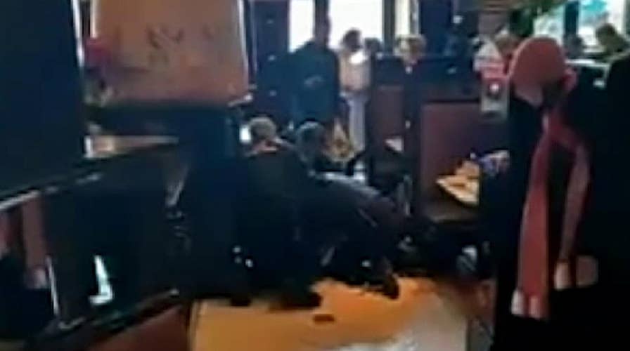 Police arrest man who refused to leave a Cheesecake Factory