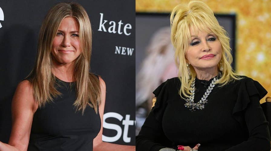 Jennifer Aniston reacts to Dolly Parton’s threesome comments